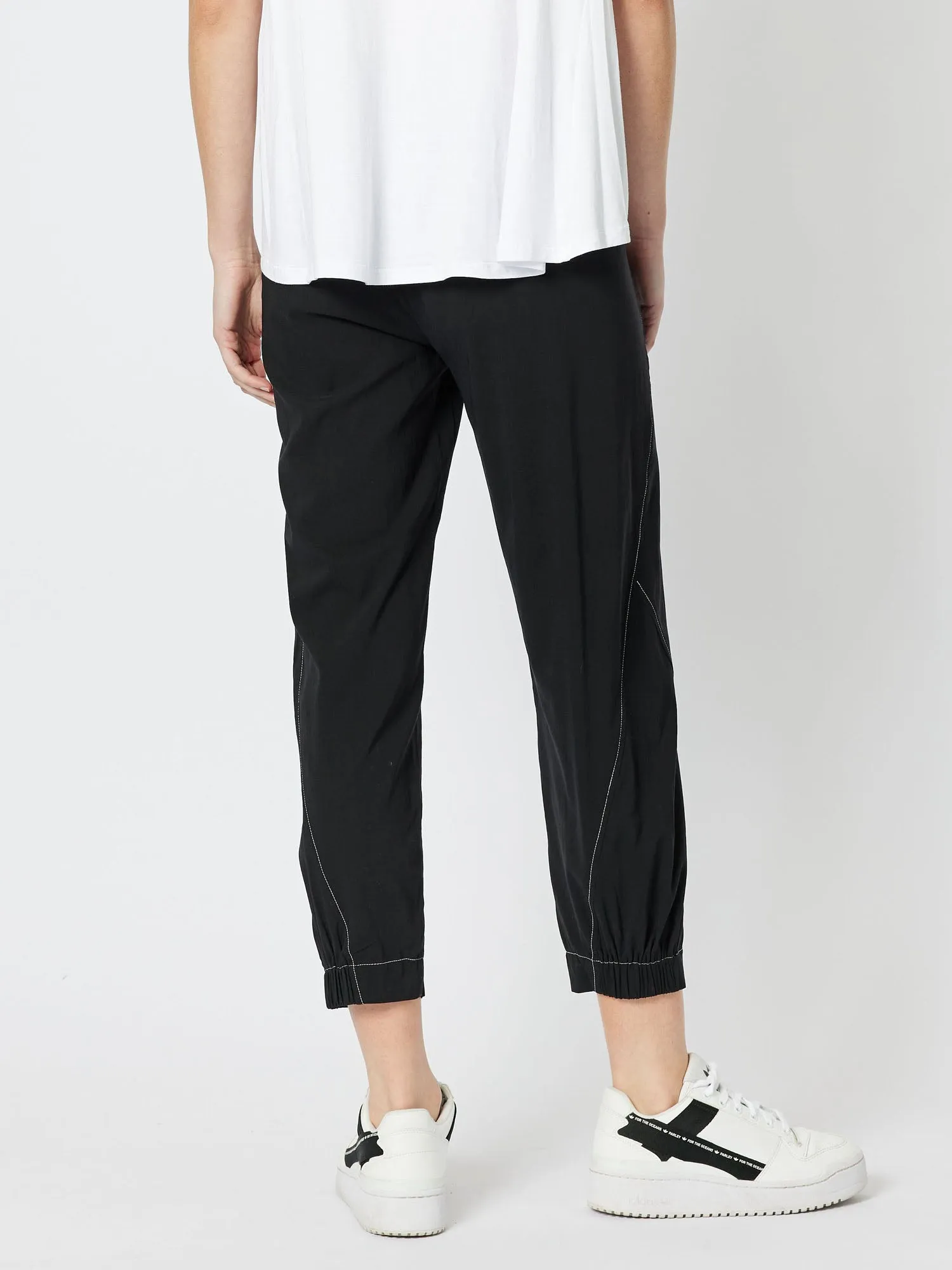 Parachute Stitch Pull On Pant - Black